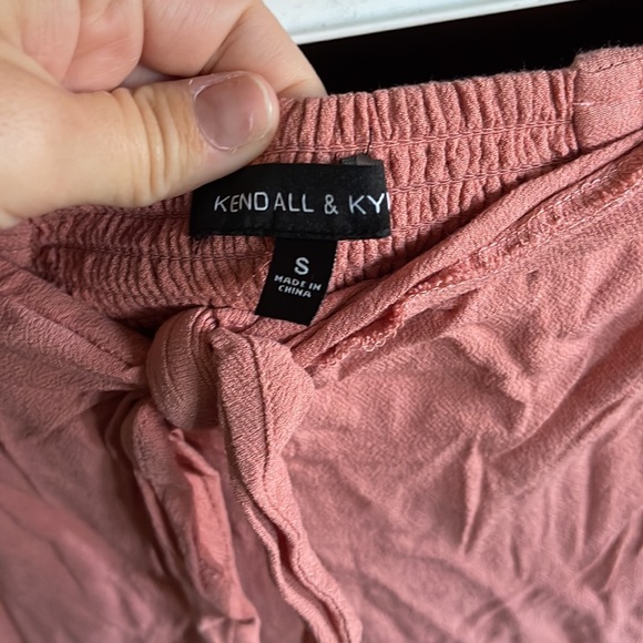 Kendall and Kylie romper - Picture 2 of 3